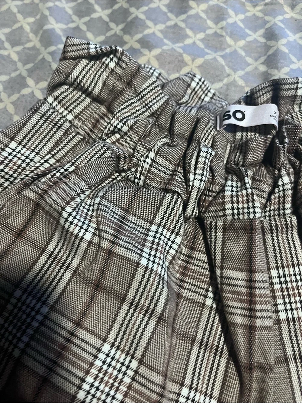 Plaid Elastic-Waist Pants —/Brown